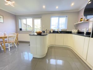 Sydney Street- click for photo gallery